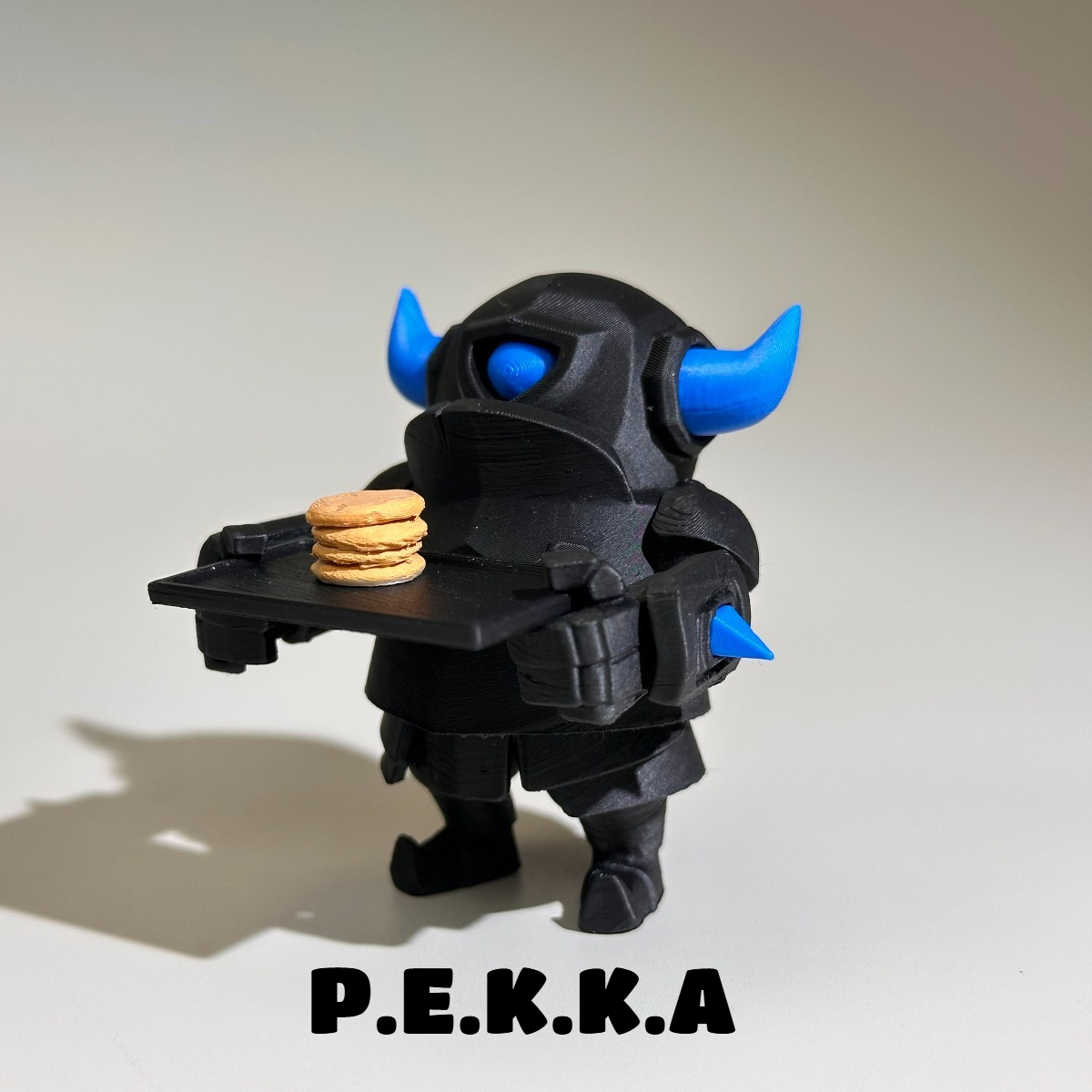 Clash Royale P.E.K.K.A. with P - Gaming Accessories For Room บทวิจารณ์และราคา